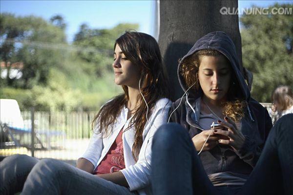 两个女孩在线观看免费完整版