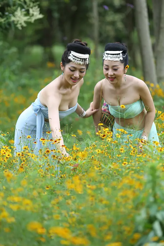 赶尸人之九阴蛊女在线观看