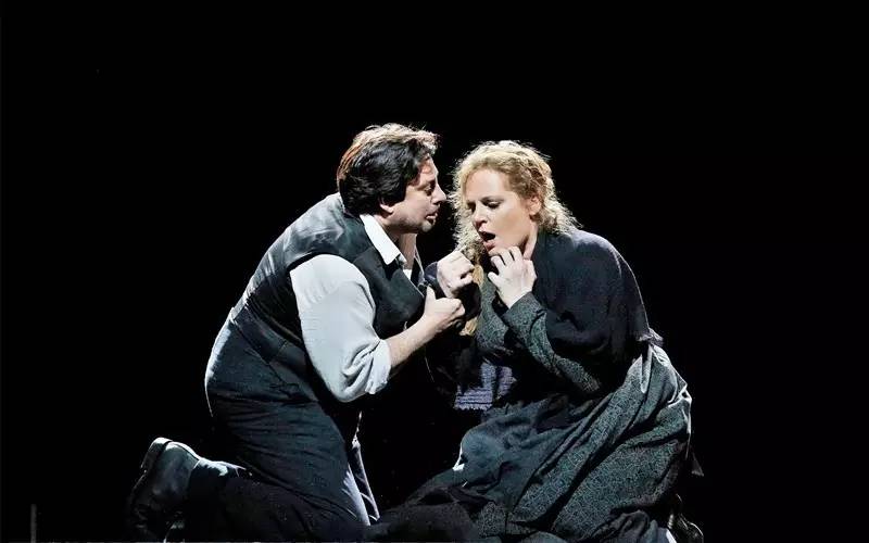 《英国皇家歌剧院现场：马斯卡尼《乡村骑士》莱昂卡瓦洛《丑角》》在线观看免费完整版