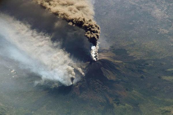 《Active Volcano》免费观看