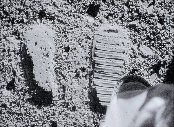 电影《阿波罗18号》完整版手机在线观看